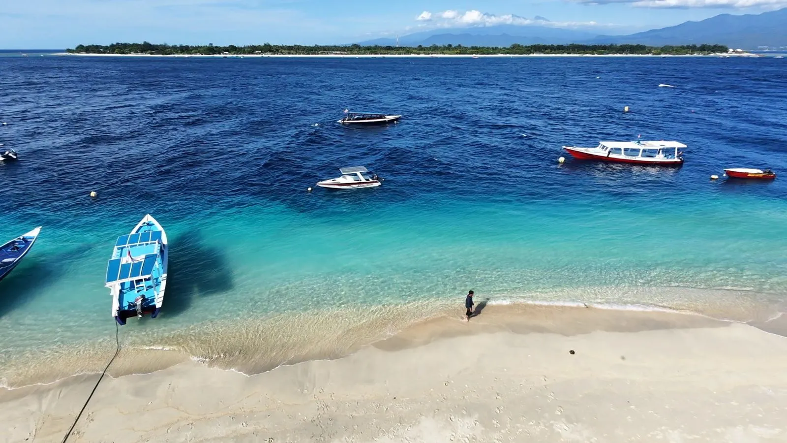 Lombok Background